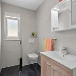 Family Friendly House With A Swimming Pool Kastel Sucurac, Kastela - 21678 Kaštel Sućurac