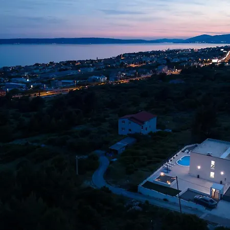 Holiday home Family Friendly House With A Swimming Pool Kastel Sucurac, Kastela - 21678