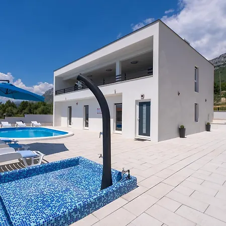 Family Friendly House With A Swimming Pool Kastel Sucurac, Kastela - 21678 Kaštel Sućurac